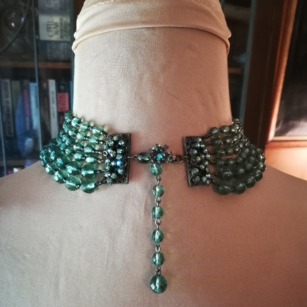 VINTAGE Miriam Haskell Green Venetian Glass Necklace